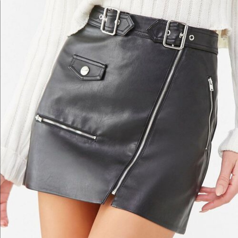 Forever 21 Faux Leather Moto Skirt - Picture 2 of 2